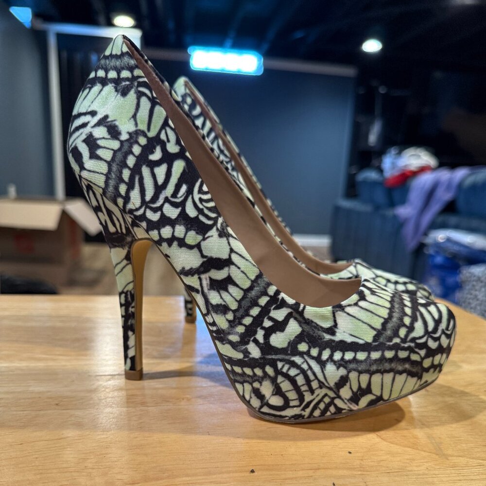 Mix No. 6 Green & Black Stilettos – Size 6 (Never Worn!)